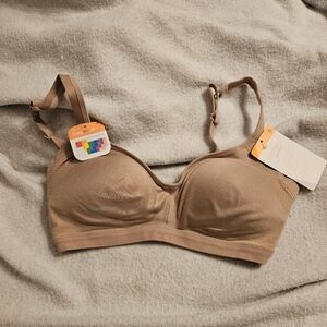 Warner's Easy Does It Seamless Wireless Lightly Lined Small Bra (34A, 36A, 38A)